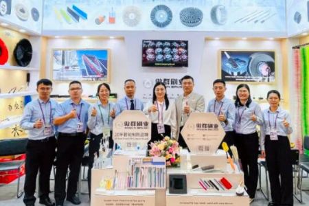 大放光彩！傲群智刷在136屆廣交會，攜商刷新悅未來