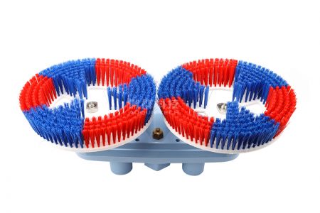 傲群光伏板清潔刷：助力光伏高效發(fā)電，守護(hù)能源收益?